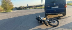 ДТП на Сабарівському шосе 20-річна вінничанка на мотоциклі протаранила мікроавтобус