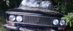 На Вінниччині двоє чоловіків на краденій автівці потрапили в ДТП
