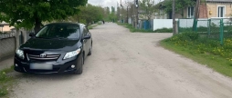 Фатальний маневр заднім ходом у Жмеринці під колеса Toyota потрапила пенсіонерка