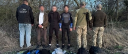Гідрокостюми та спецмаршрут на Вінниччині прикордонники викрили групу порушників кордону