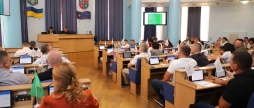 Підтримка армії та відбудова житла, яке постраждало від російського удару: рішення сесії облради