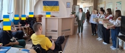 Калинівчани передали великодні гостинці військовим, які лікуються на Вінниччині