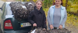 Липовецькі Павучки передали чергову партію маскувальних сіток військовим