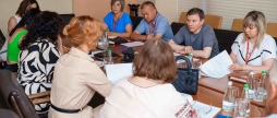 Міський голова у Вінниці зустрівся з рідними полеглих оборонців