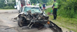 На Хмільниччині легковик зіткнувся з КамАЗом — 22-річний водій госпіталізований