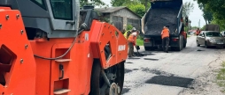 На території старостинських округів Вінницької громади ремонтують покриття центральних вулиць