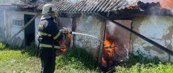 На Вінниччині сталося дві пожежі - через недопалок та дитячі пустощі