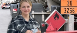 На Вінниччині мама школярки склала водійський іспит на перевезення небезпечних вантажів