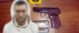 На Вінниччині п'яничка з пістолетом поцілив у шию дружині