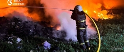На Вінниччині вогнеборці ліквідували дві серйозні пожежі горіли приватна споруда та сміттєзвалище