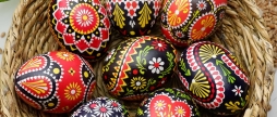 Напередодні Великодня у Вінниці проводять майстер-класи з писанкарства