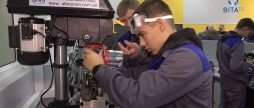 Нові можливості для молодих фахівців у Вінниці відкрили навчальний центр для слюсарів-ремонтників