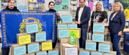 Переселенці у Вінниці передали допомогу військовим до Дня захисників і захисниць