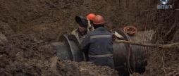 Пів міста залишилось без води_ у Вінниці ліквідовують наслідки аварії на магістральному водогоні