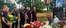 Поліцейські Козятина вшанували пам'ять загиблого бійця «ЛЮТІ»