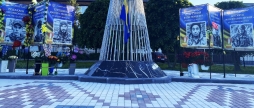 Візерунок української вишиванки з'явився на центральній площі Жмеринки