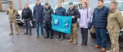Ще чотири пікапи для евакуації та логістики передала Вінниця захисникам