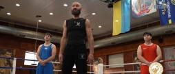 Школа боксу тренування з чемпіоном, професійним боксером, Романом Головащенком