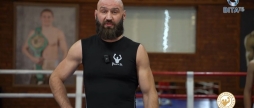 Школа боксу тренування з чемпіоном, професійним боксером, Романом Головащенком