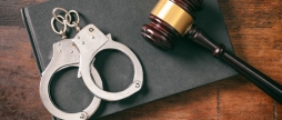 Суд виніс вирок трьом молодикам, які пограбували вінничанина