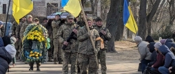 У Гайсині поховали сержанта, який помер після важких минулорічних поранень