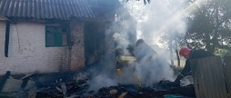 У Гайсинському районі згоріла господарча будівля