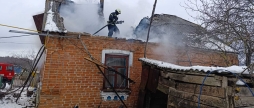 У Хмільницькому районі згоріло горище приватного житлового будинку
