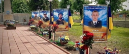 У Писарівці урочисто відкрили меморіальний банер загиблому земляку