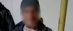 У центрі Вінниці патрульні зупинили підозрілого бороданя й вилучили канабіс