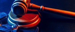 У Тиврові суд відправив за грати рецидивіста, який пограбував чоловіка