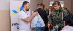 У Вінниці родинам Захисників і Захисниць видають продуктові набори – там найнеобхідніші продукти