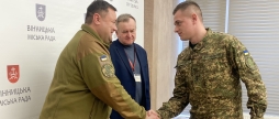 У Вінниці відзначили кращих випускників Національної академії Нацгвардії УкраїниУ Вінниці відзначили кращих випускників Національної академії Нацгвардії України