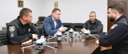 У Вінниці бійцям поліцейським-спецпризначенцям передали сучасні дрони