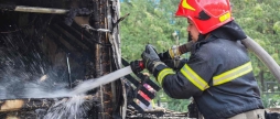 У Вінниці горіли ятки на зупинці громадського транспорту