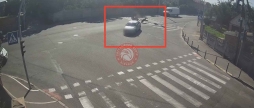 У Вінниці мотоцикліст влетів на перехресті в зустрічне авто