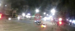У Вінниці на перехресті сталась масштабна аварія - розтрощені три авто й напівпричеп