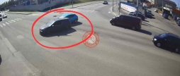 У Вінниці на перехресті зіткнулись два автомобілі