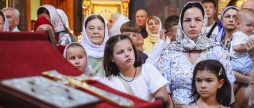 У Вінниці окропили учнів і студентів, які просили благословення на добре навчання