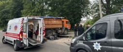 У Вінниці під колесами КАМАЗу загинув мотоцикліст