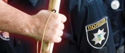 У Вінниці підліток вдарив поліцейського палицею по голові