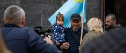 У Вінниці підняли кримськотатарський прапор у День пам'яті жертв геноциду