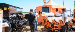 У Вінниці стартував День Поля «АГРО ВІННИЦЯ», який об'єднав рекордну кількість учасників