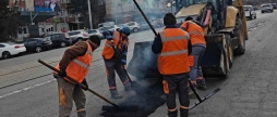 У Вінниці триває ремонт доріг залучили сім бригад 