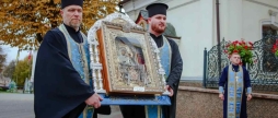 У Вінниці урочисто зустріли чудотворну мироточиву ікону Пресвятої Богородиці