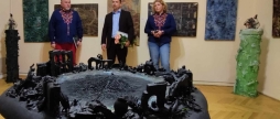 У Вінниці відкрили виставковий проєкт Віктора та Наталії Проданчук «Екоцид»