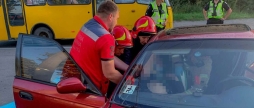 У Вінниці внаслідок ДТП одного з водіїв затиснуло в салоні