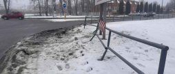 У Вінниці водій не впорався з кермуванням і розтрощив металеве огородження