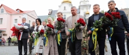 У Вінниці вшанували пам'ять захисників і захисниць, які віддали життя за незалежність