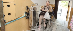 У вінницькій багатоповерхівці на вул.Янгеля, 65 встановили підйомник та пандус
