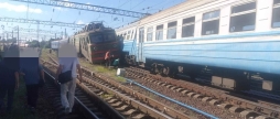 У Жмеринці електровоз зіткнувся з електропоїздом